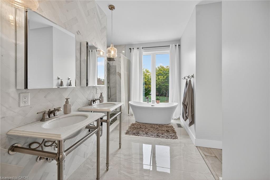 21-80 New Lakeshore Road, Port Dover, ON - Indoor Photo Showing Other Room