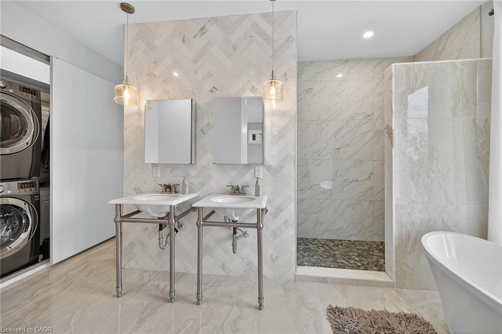 21-80 New Lakeshore Road, Port Dover, ON - Indoor Photo Showing Laundry Room