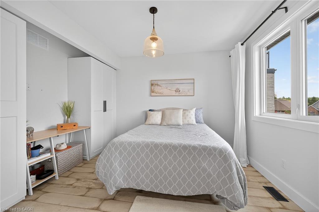 21-80 New Lakeshore Road, Port Dover, ON - Indoor Photo Showing Bedroom