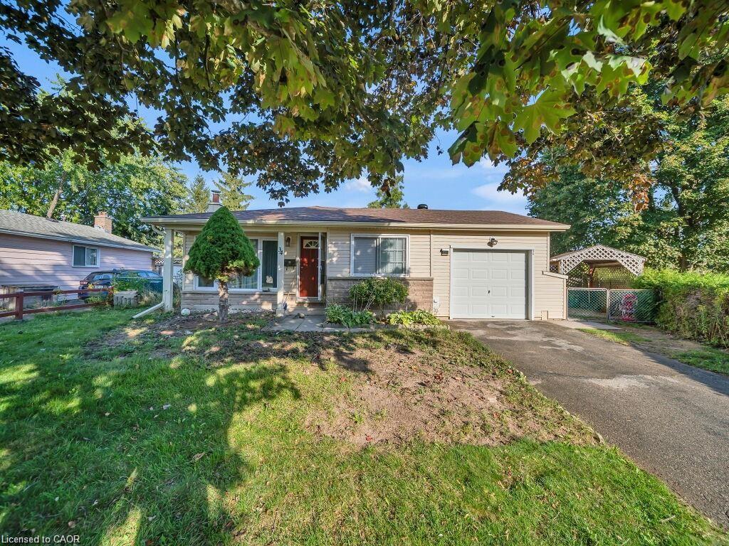 34 Belwood Crescent, Kitchener, ON - Outdoor