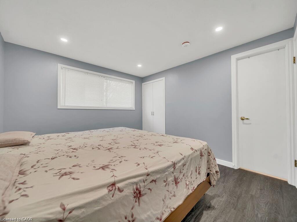 34 Belwood Crescent, Kitchener, ON - Indoor Photo Showing Bedroom