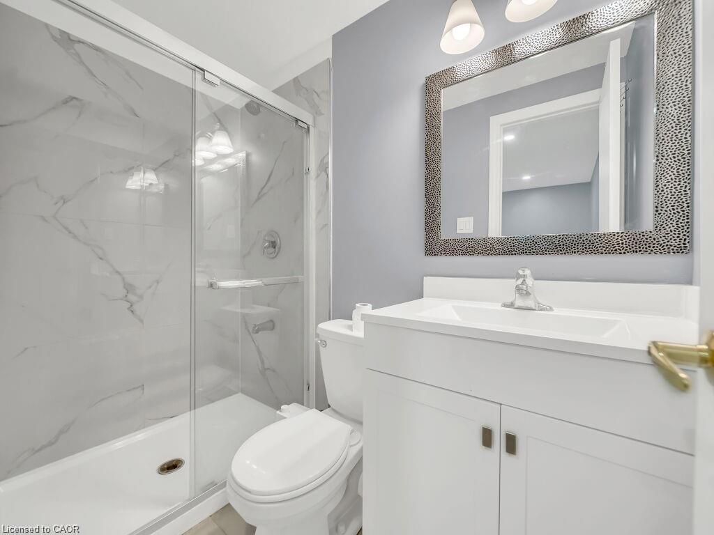 34 Belwood Crescent, Kitchener, ON - Indoor Photo Showing Bathroom
