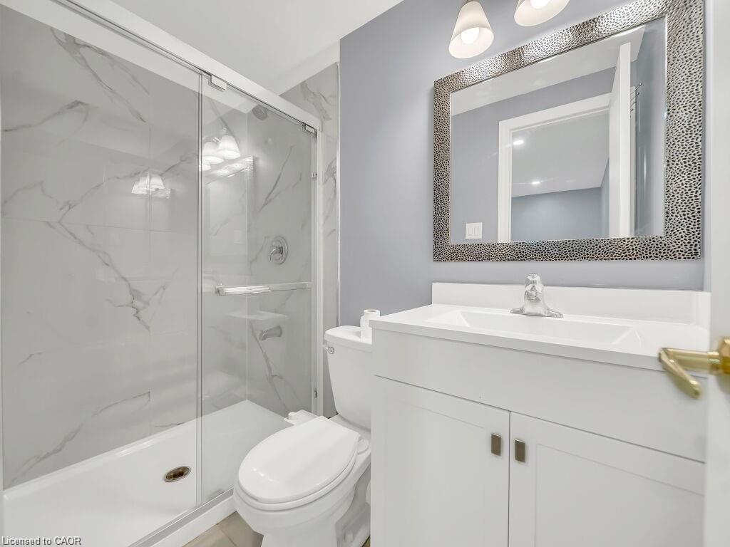 34 Belwood Crescent, Kitchener, ON - Indoor Photo Showing Bathroom