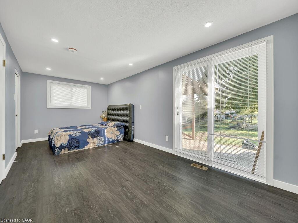34 Belwood Crescent, Kitchener, ON - Indoor Photo Showing Bedroom