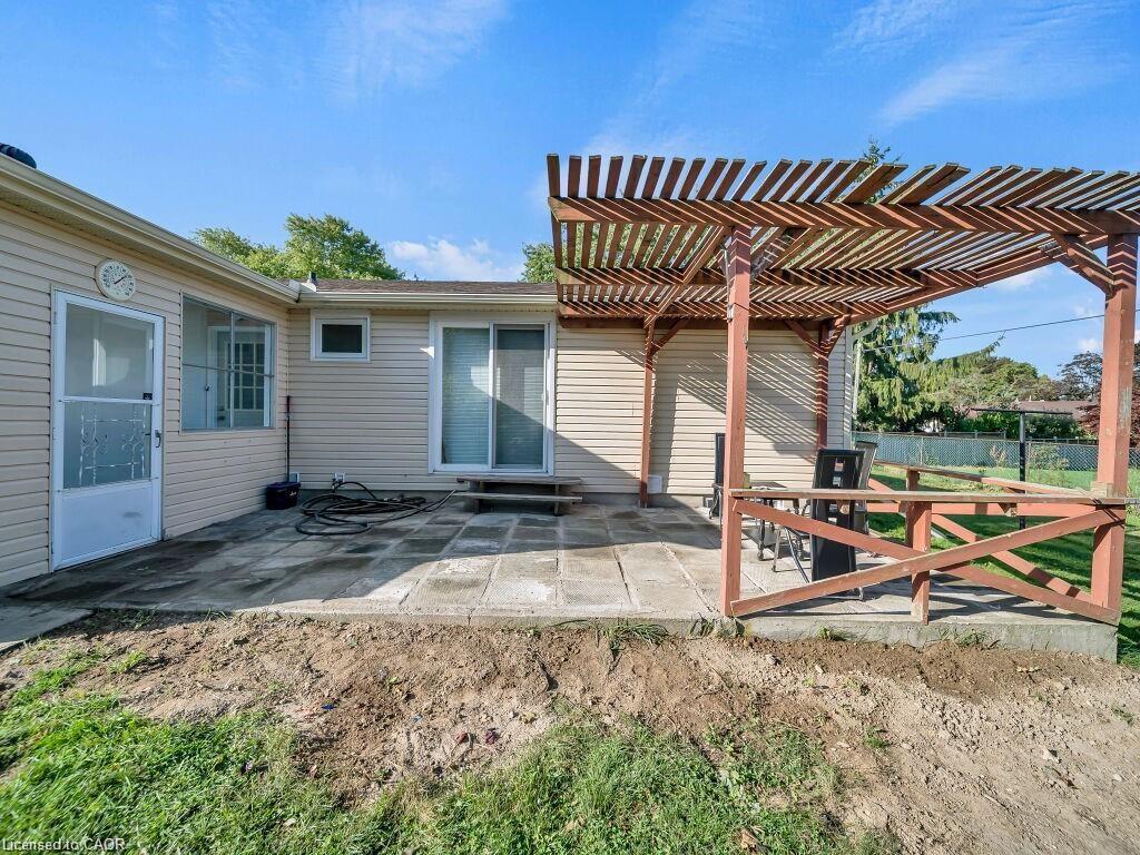 34 Belwood Crescent, Kitchener, ON - Outdoor