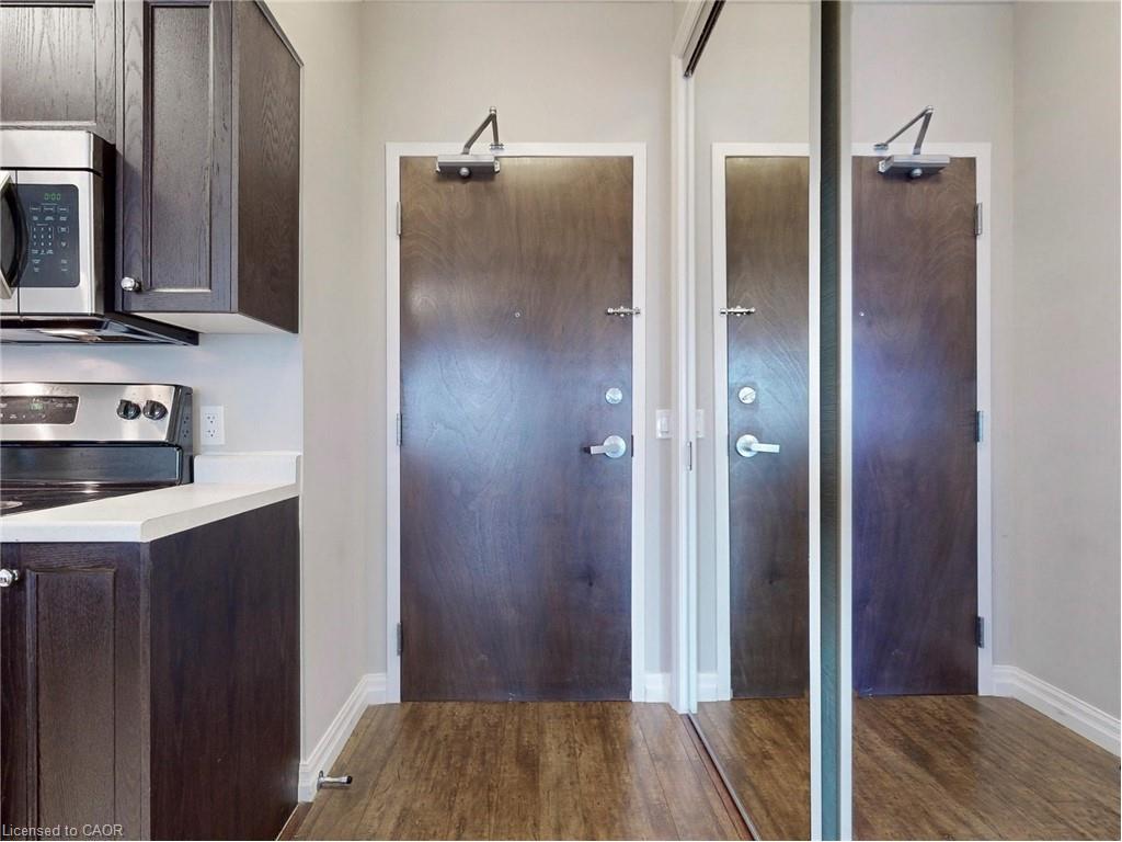 606-112 King Street E, Hamilton, ON - Indoor Photo Showing Other Room