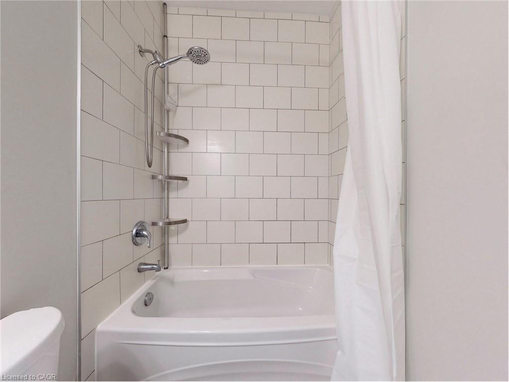 606-112 King Street E, Hamilton, ON - Indoor Photo Showing Bathroom