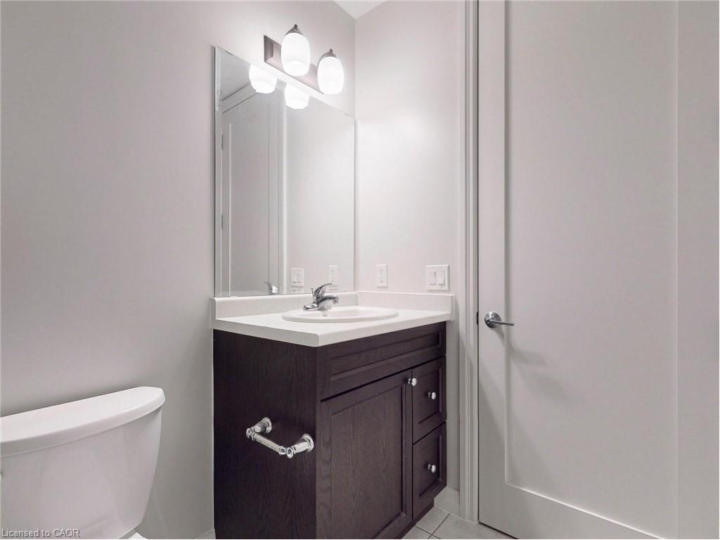 606-112 King Street E, Hamilton, ON - Indoor Photo Showing Bathroom