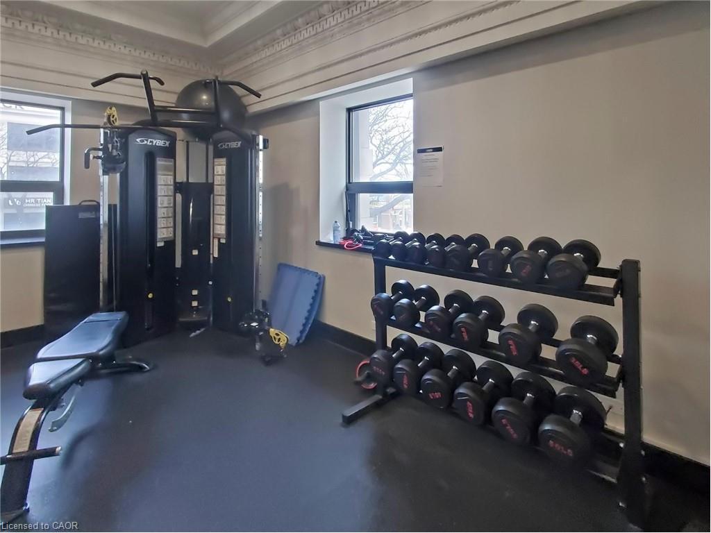 606-112 King Street E, Hamilton, ON - Indoor Photo Showing Gym Room