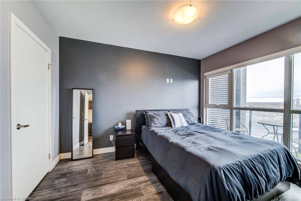 1310-1 Victoria Street S, Kitchener, ON - Indoor Photo Showing Bedroom