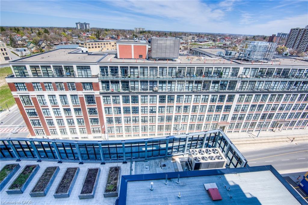 1310-1 Victoria Street S, Kitchener, ON - Outdoor
