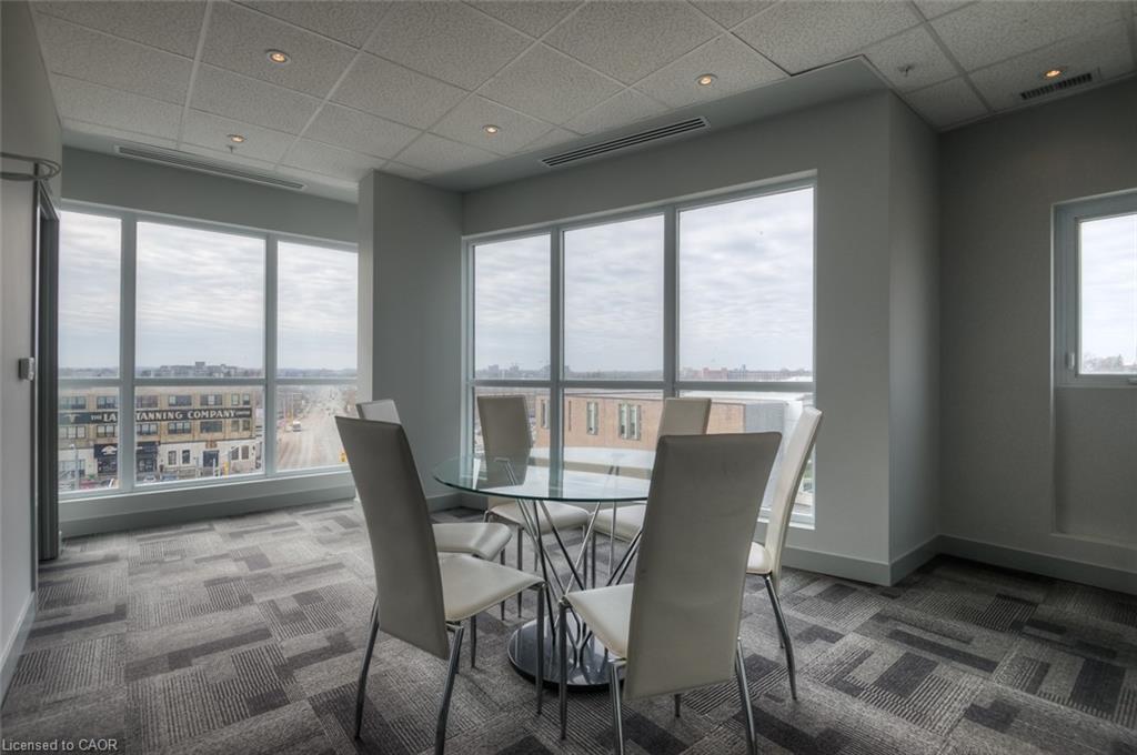 1310-1 Victoria Street S, Kitchener, ON - Indoor Photo Showing Dining Room