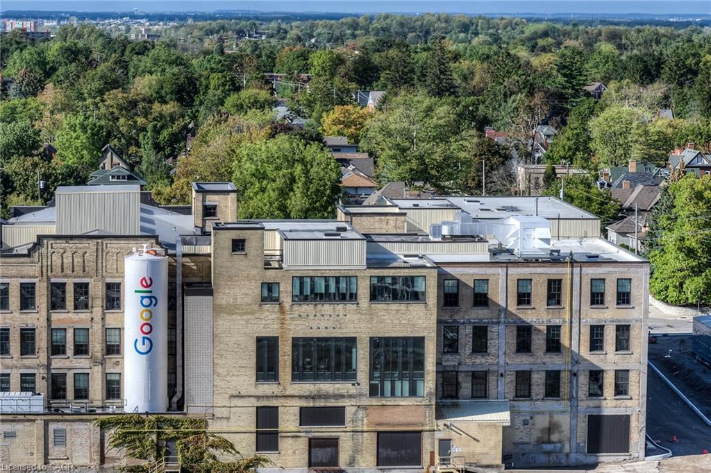 1310-1 Victoria Street S, Kitchener, ON - Outdoor