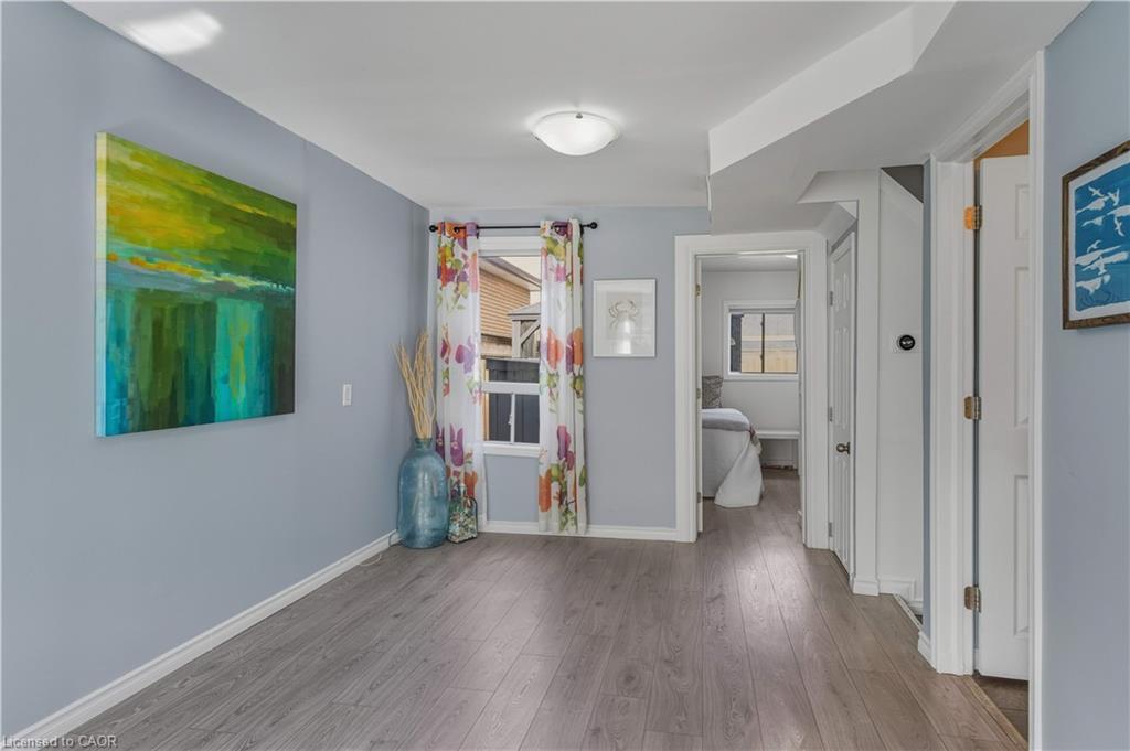 9 Hope Avenue, Hamilton, ON - Indoor Photo Showing Other Room