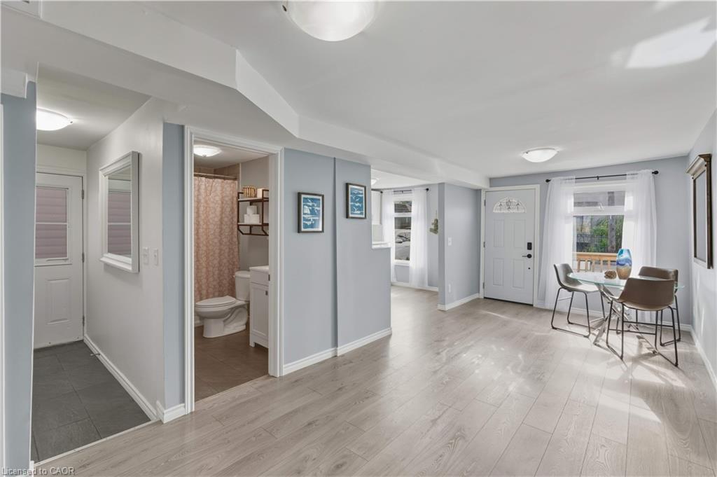 9 Hope Avenue, Hamilton, ON - Indoor