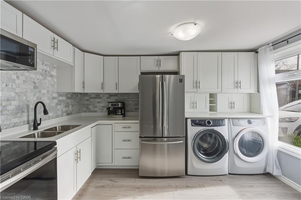 9 Hope Avenue, Hamilton, ON - Indoor