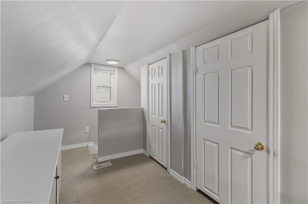 9 Hope Avenue, Hamilton, ON - Indoor