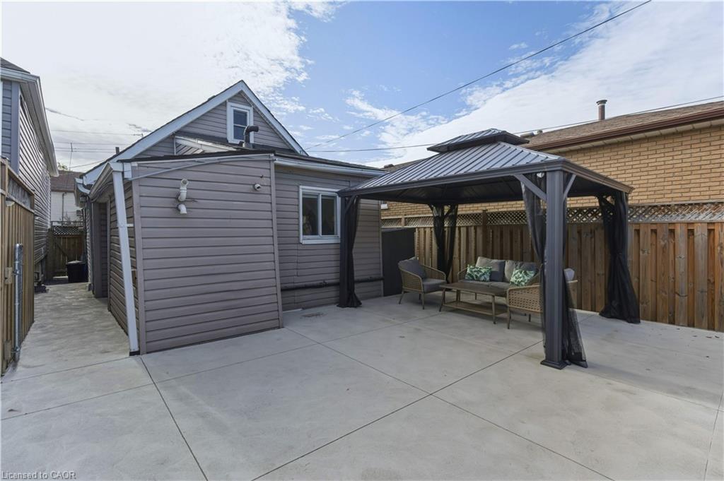 9 Hope Avenue, Hamilton, ON - Outdoor