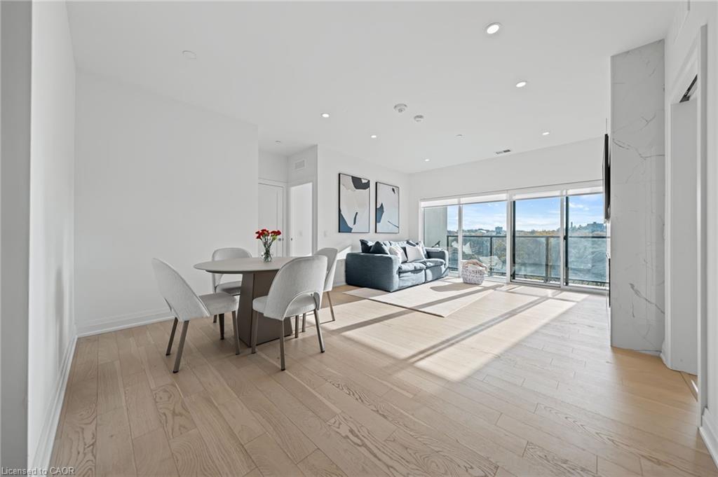 601-71 Wyndham Street S, Guelph, ON - Indoor Photo Showing Dining Room