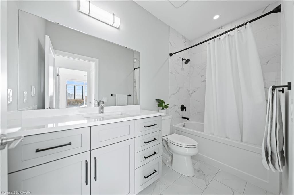 601-71 Wyndham Street S, Guelph, ON - Indoor Photo Showing Bathroom