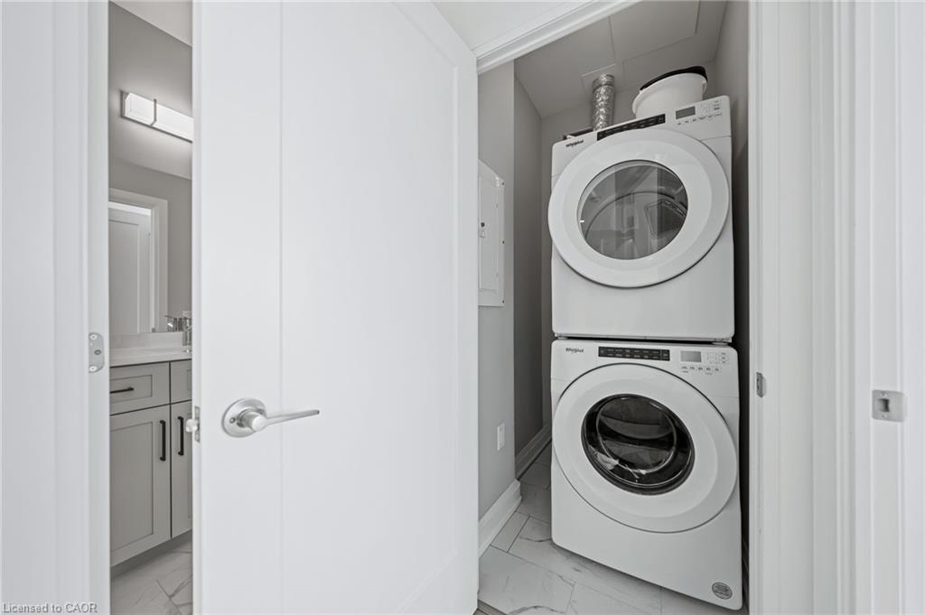 601-71 Wyndham Street S, Guelph, ON - Indoor Photo Showing Laundry Room