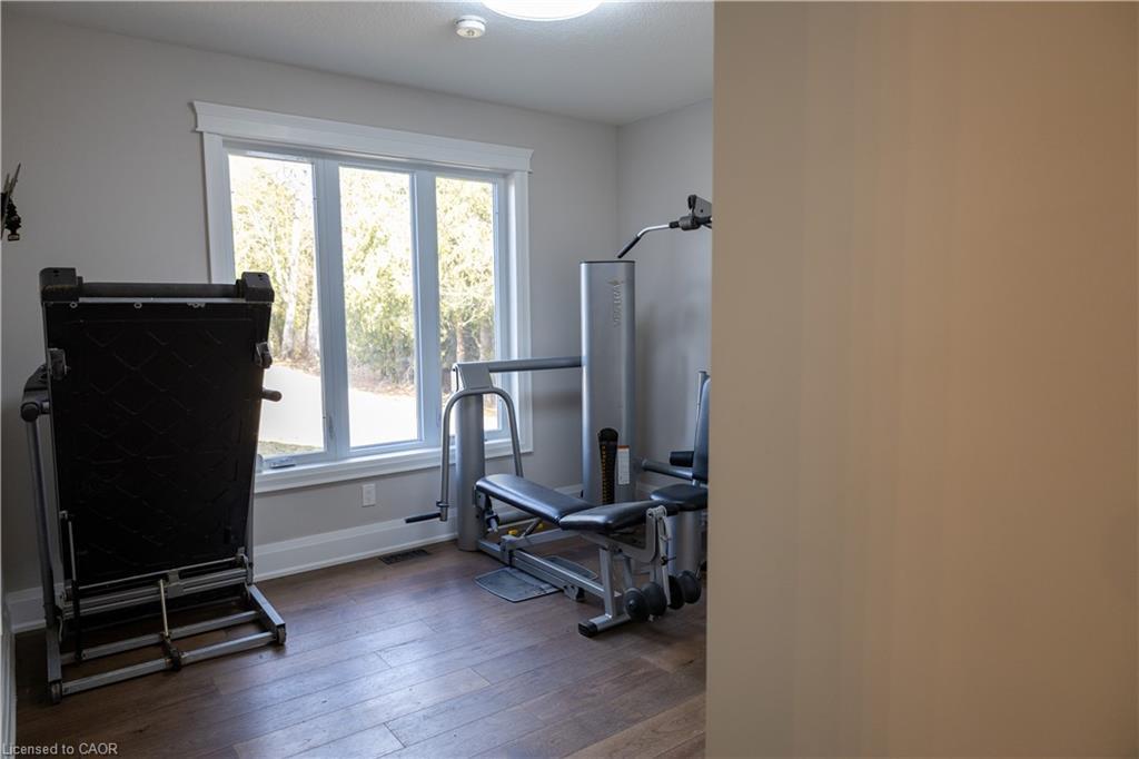 75 Robinson Road, Cambridge, ON - Indoor