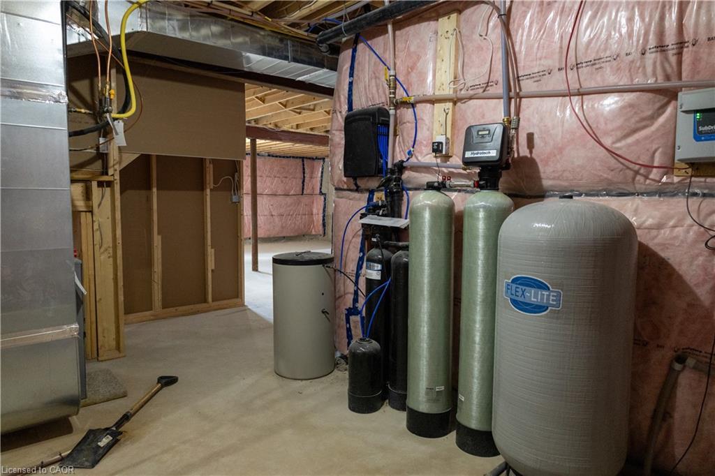 75 Robinson Road, Cambridge, ON - Indoor Photo Showing Basement