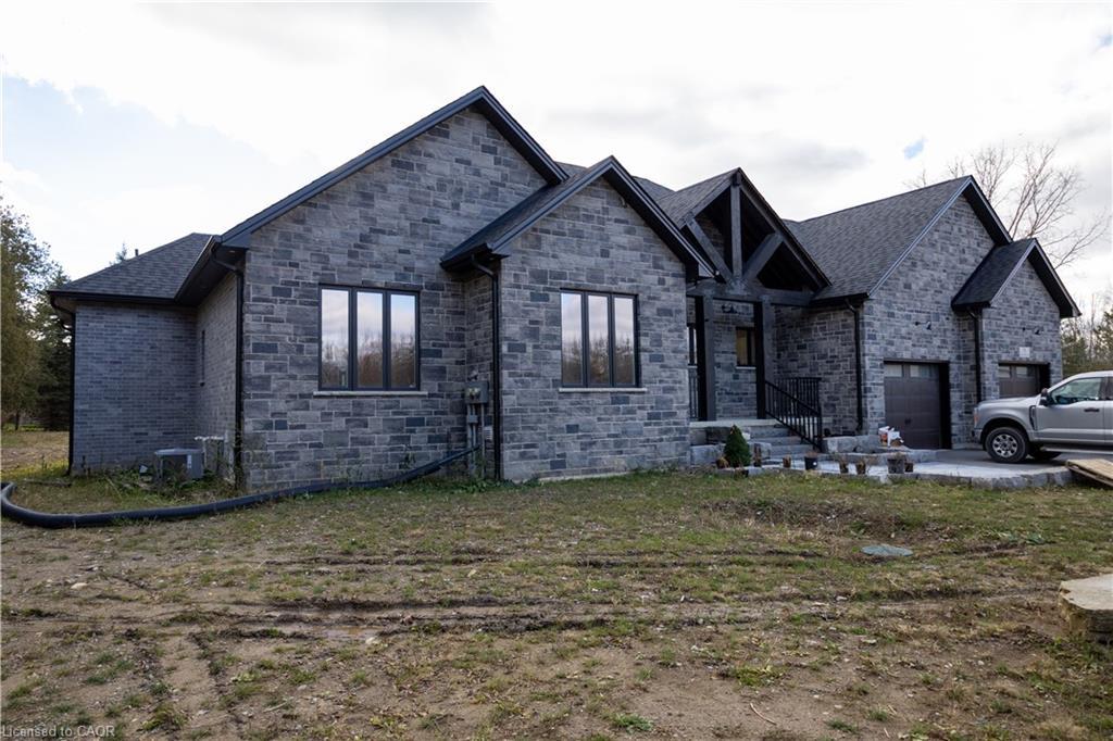 75 Robinson Road, Cambridge, ON - Outdoor