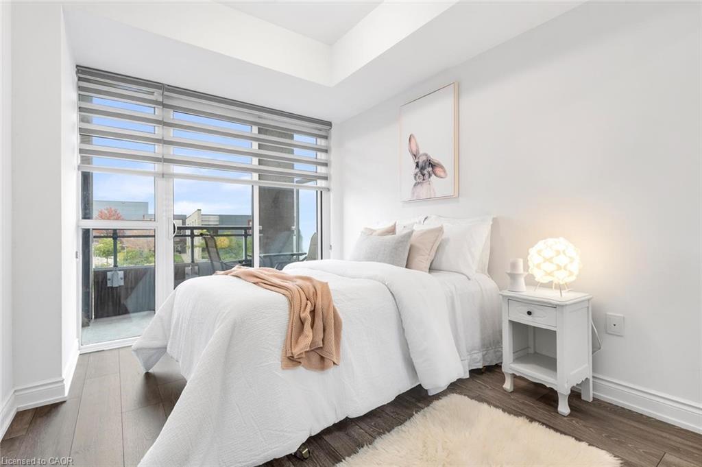 226-1050 Main Street E, Milton, ON - Indoor Photo Showing Bedroom