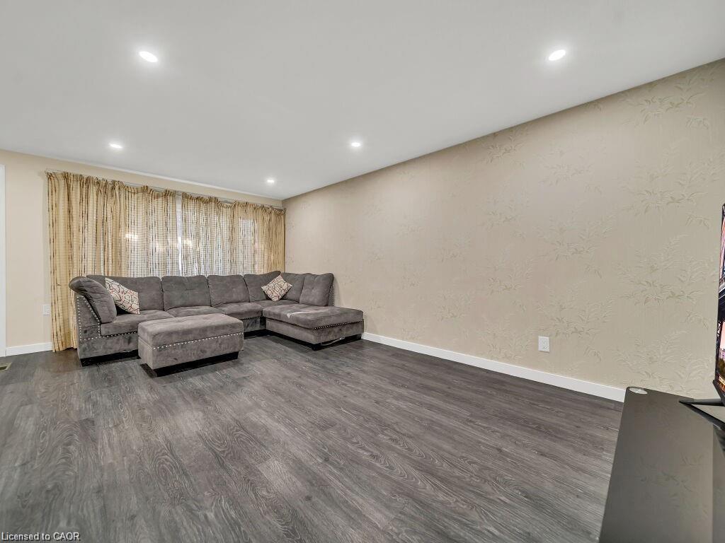 34 Belwood Crescent, Kitchener, ON - Indoor