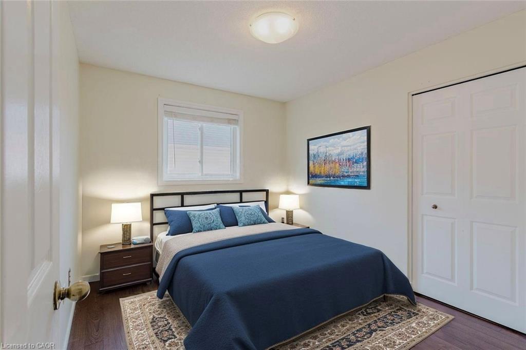 195 Duncairn Crescent, Hamilton, ON - Indoor Photo Showing Bedroom