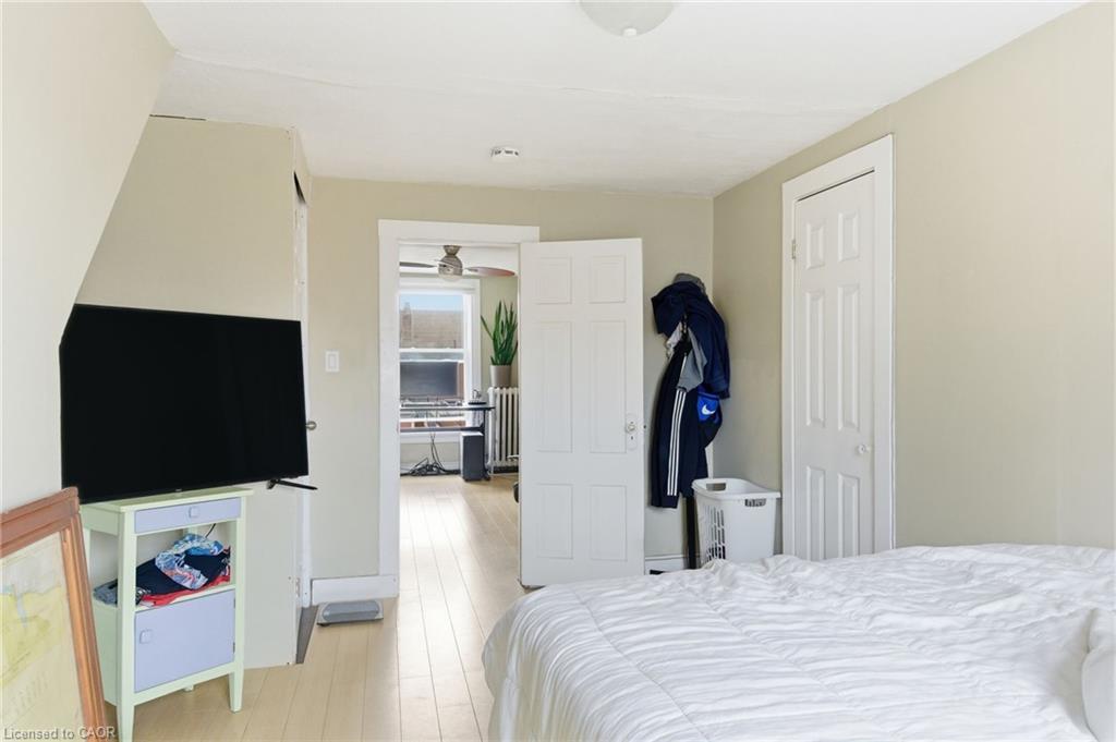 180 Ontario Street, St. Catharines, ON