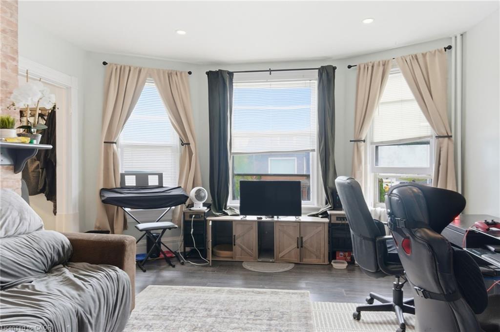 180 Ontario Street, St. Catharines, ON