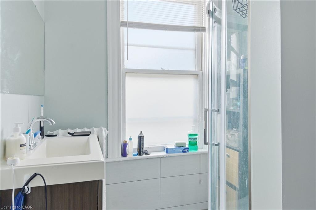 180 Ontario Street, St. Catharines, ON