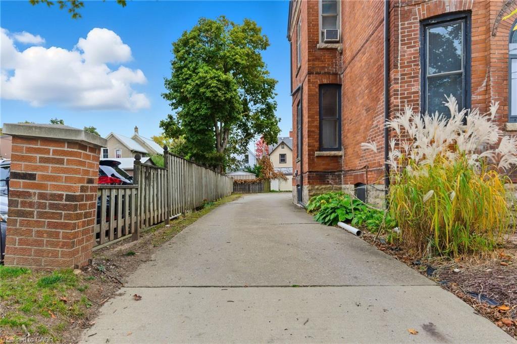 180 Ontario Street, St. Catharines, ON