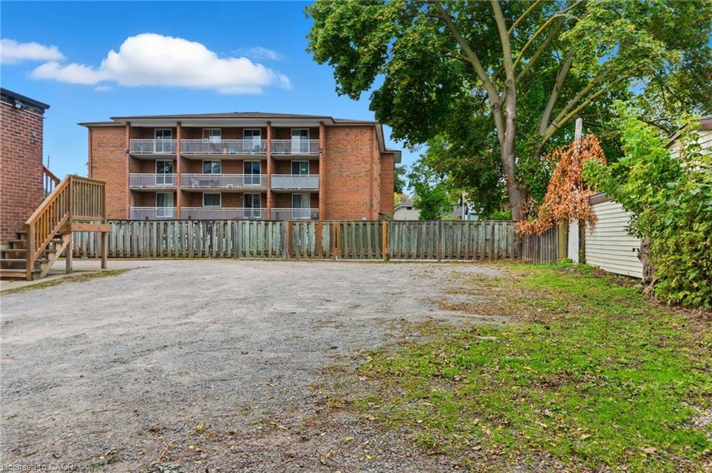 180 Ontario Street, St. Catharines, ON