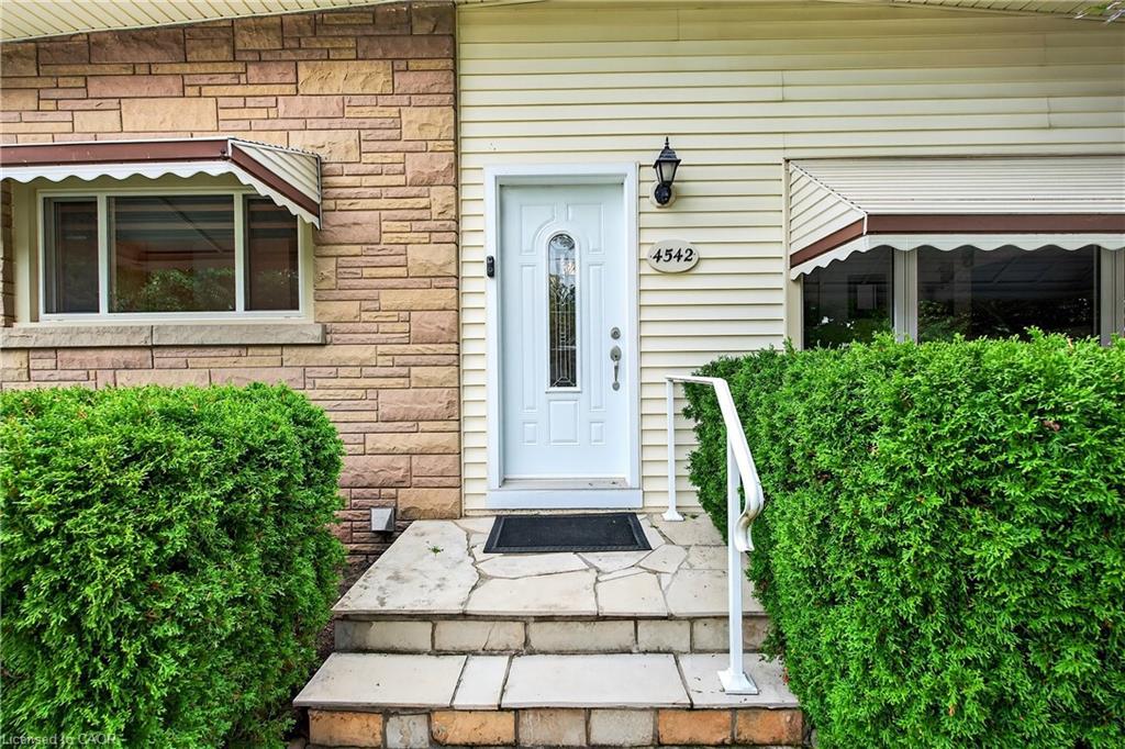 4542 Nancy Drive, Niagara Falls, ON - Outdoor
