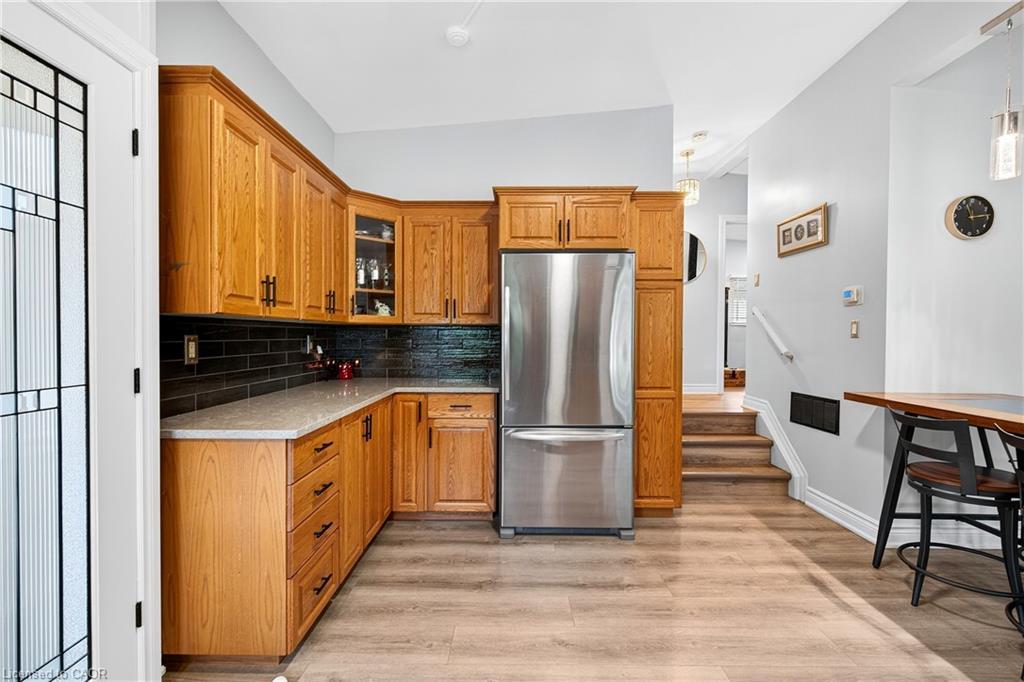 4542 Nancy Drive, Niagara Falls, ON - Indoor Photo Showing Kitchen