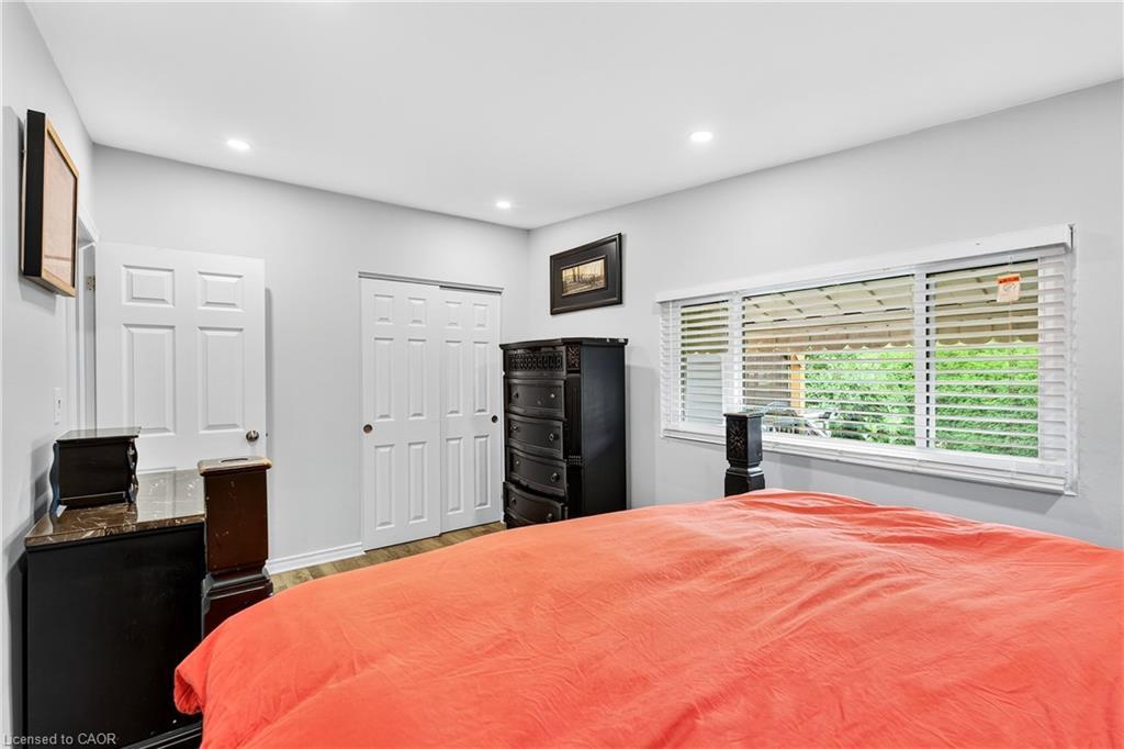 4542 Nancy Drive, Niagara Falls, ON - Indoor Photo Showing Bedroom