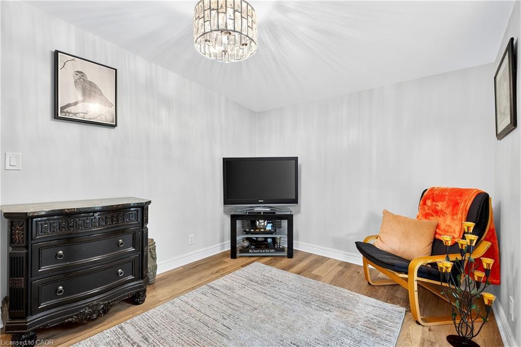 4542 Nancy Drive, Niagara Falls, ON - Indoor