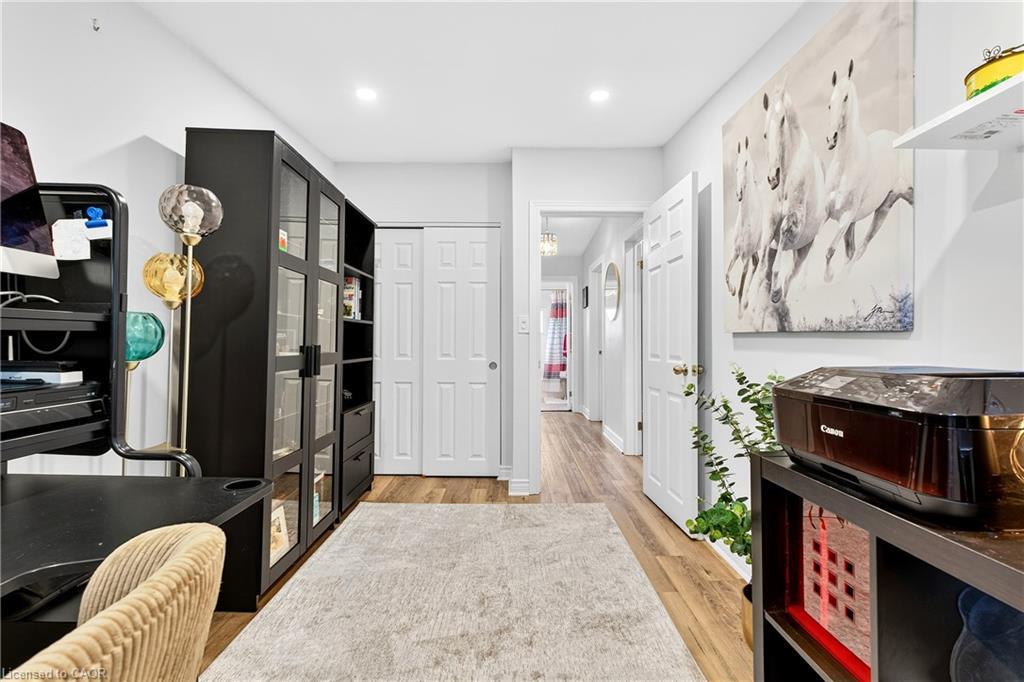 4542 Nancy Drive, Niagara Falls, ON - Indoor Photo Showing Other Room