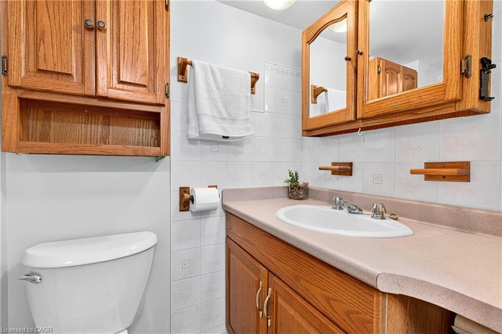 4542 Nancy Drive, Niagara Falls, ON - Indoor Photo Showing Bathroom