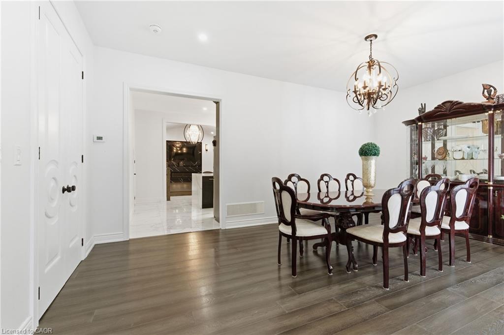 1576 Woodburn Road, Binbrook, ON - Indoor Photo Showing Dining Room