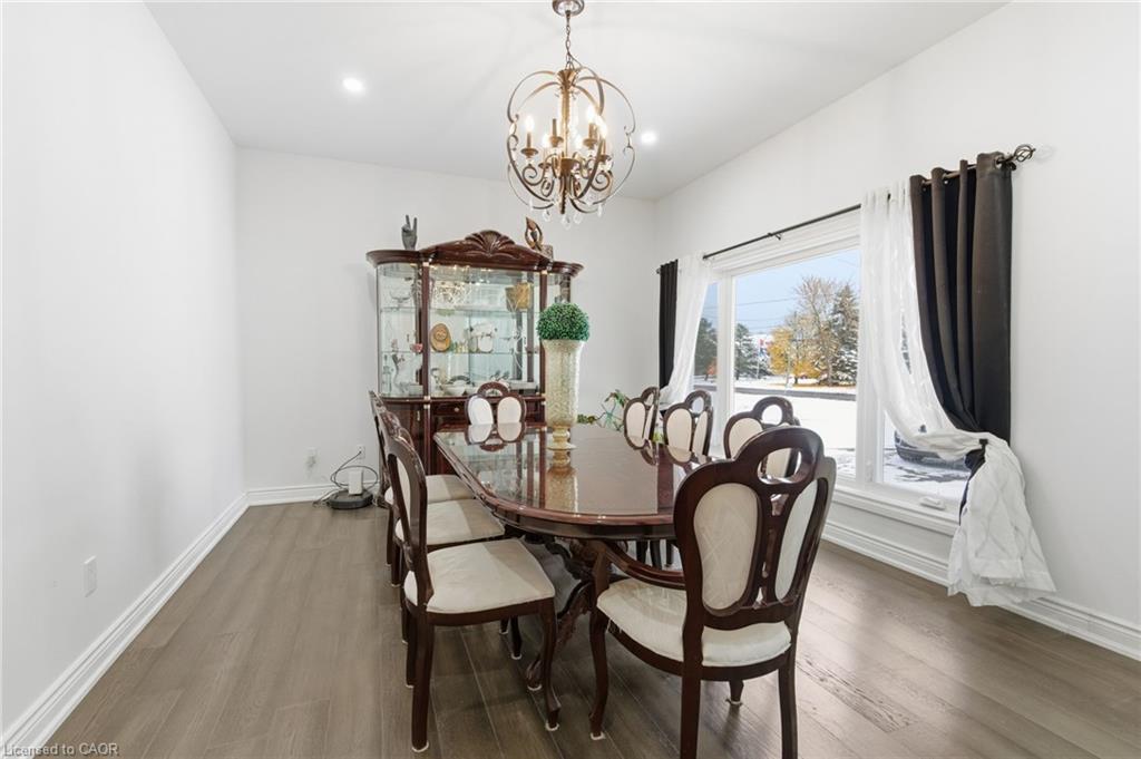 1576 Woodburn Road, Binbrook, ON - Indoor Photo Showing Dining Room