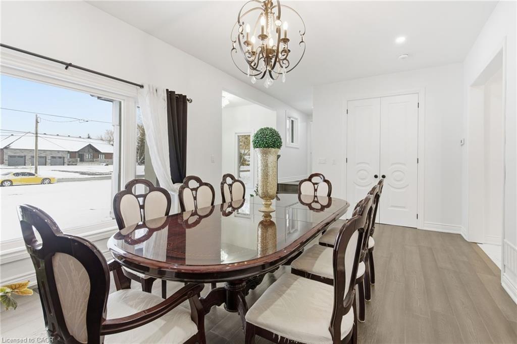 1576 Woodburn Road, Binbrook, ON - Indoor Photo Showing Dining Room
