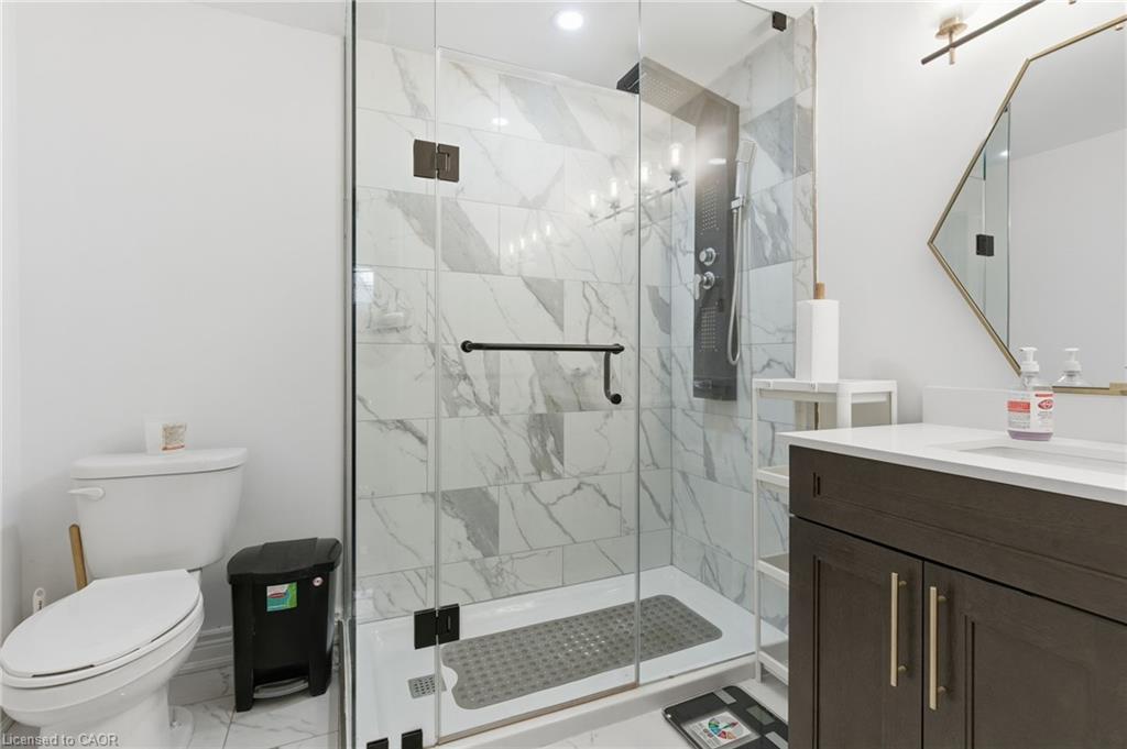 1576 Woodburn Road, Binbrook, ON - Indoor Photo Showing Bathroom