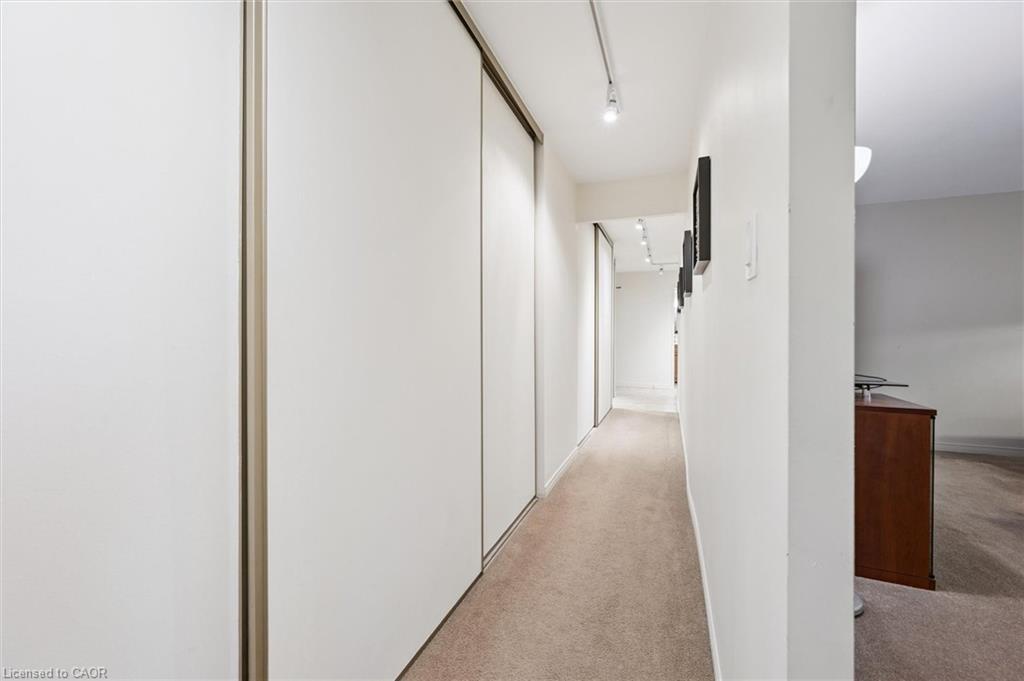 504-300 Keats Way, Waterloo, ON - Indoor Photo Showing Other Room