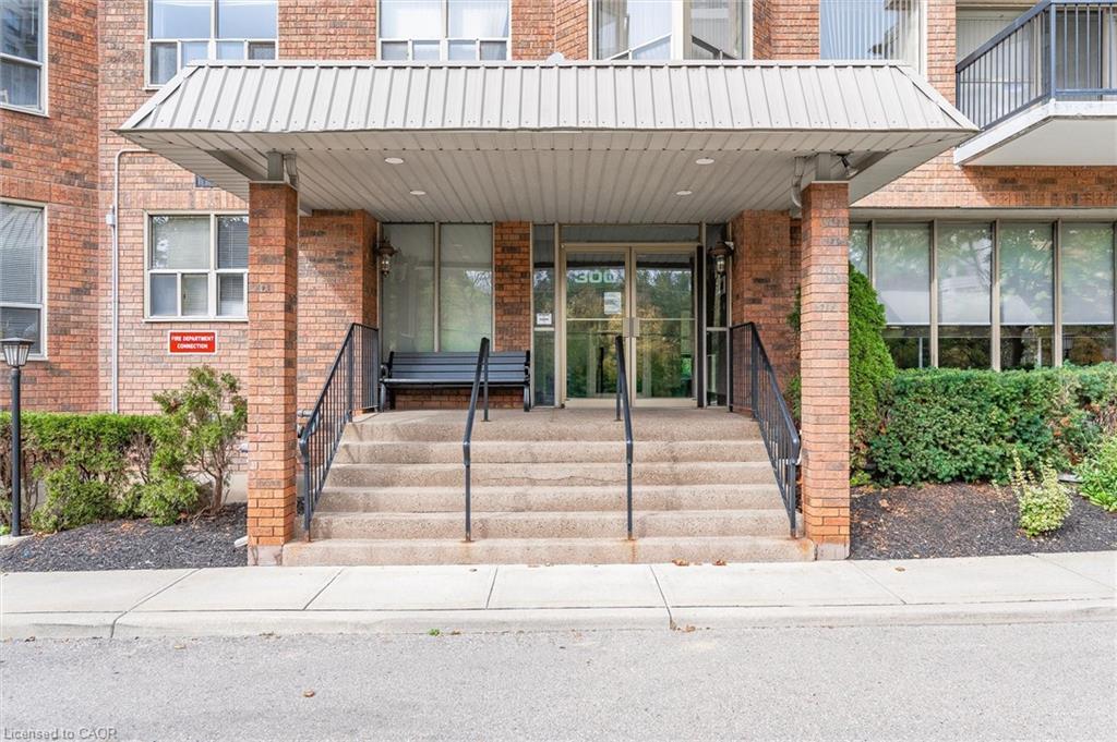 504-300 Keats Way, Waterloo, ON - Outdoor