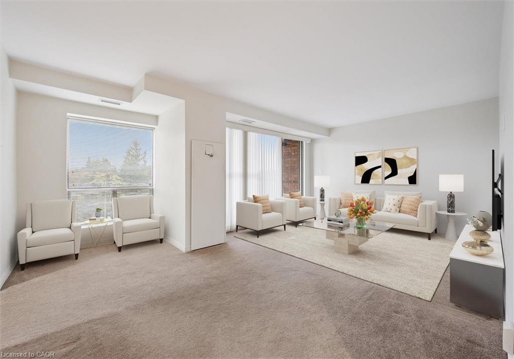 504-300 Keats Way, Waterloo, ON - Indoor Photo Showing Living Room