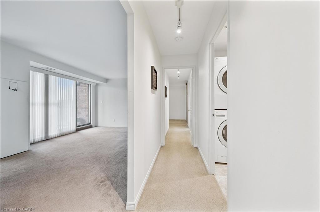 504-300 Keats Way, Waterloo, ON - Indoor Photo Showing Other Room
